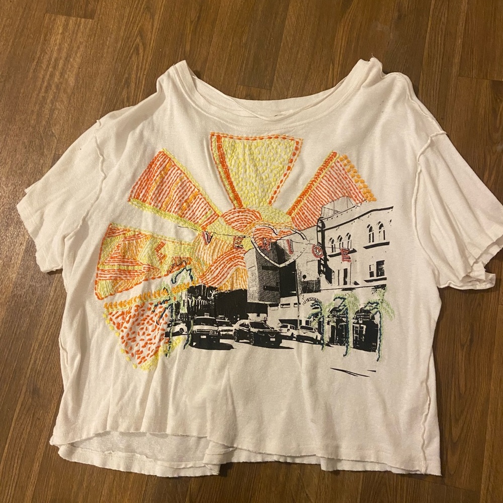 Free people graphic tee size Medium